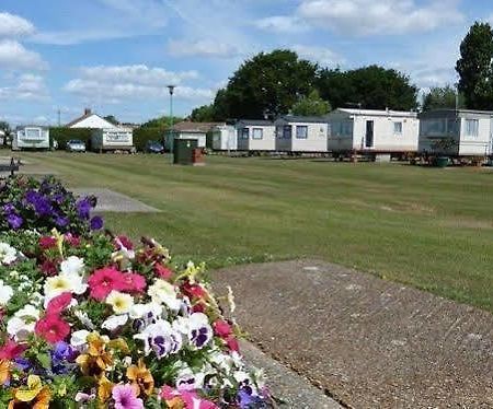 Copthorne Caravans Merston Bagian luar foto