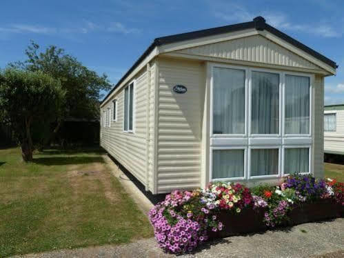 Copthorne Caravans Merston Bagian luar foto