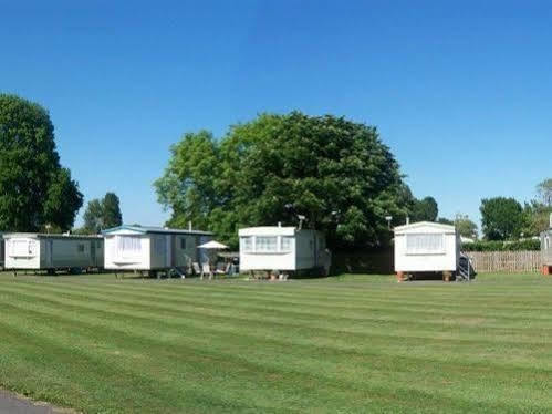 Copthorne Caravans Merston Bagian luar foto